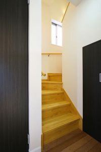 注文住宅ここち家名古屋市Y様邸階段